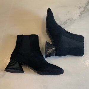 Katy Perry Clarra Bootie in Black Suede, Size 6